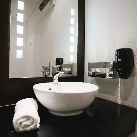 Hotel Zenia & 3*