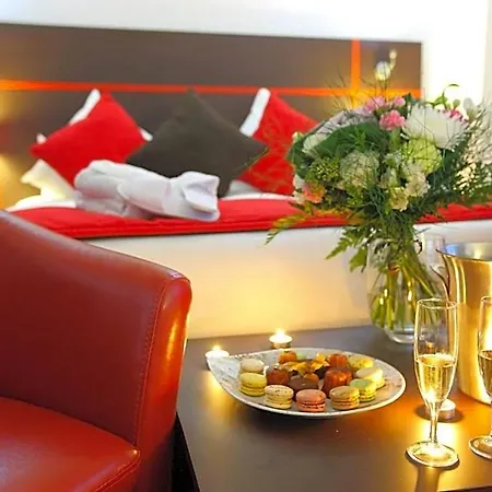 Zenia & Hotel Proville
