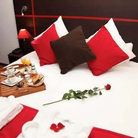 Zenia & Hotell 3*