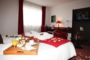 Zenia & Hotell 3*
