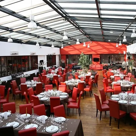 Zenia & Hotel 3*